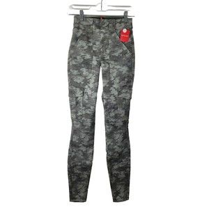 NEW Spanx Size Small Stretch Twill Ankle Cargo Pants in Stone Wash Camo